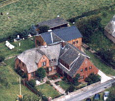 Unser Haus von oben